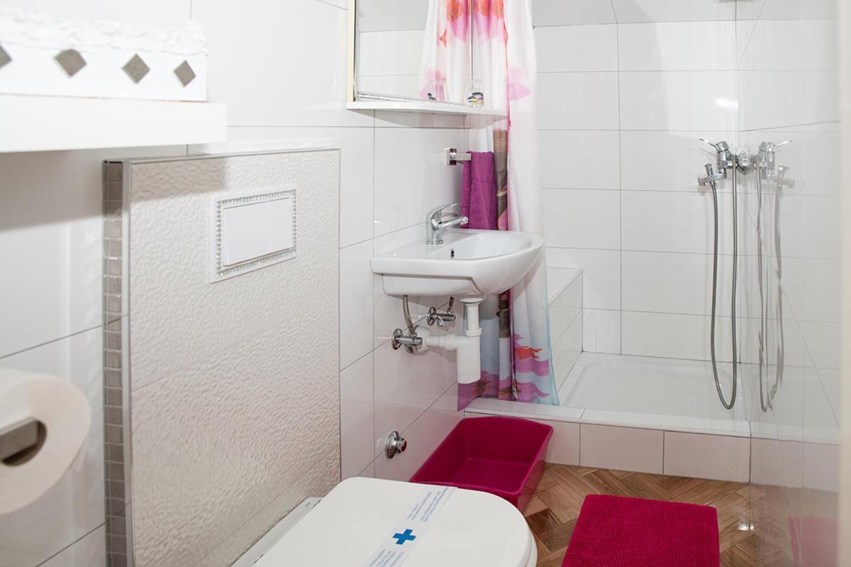 Apartman Mira I Denis Supetarska Draga Exterior photo