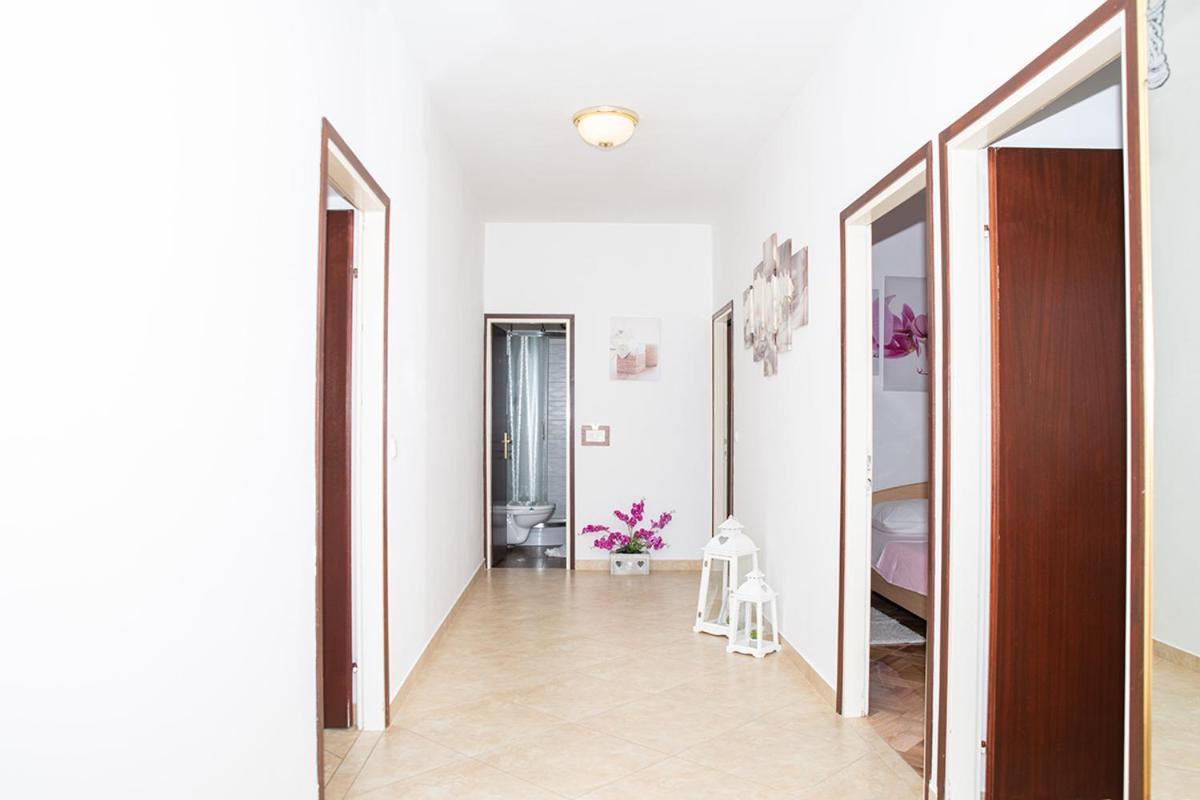 Apartman Mira I Denis Supetarska Draga Exterior photo